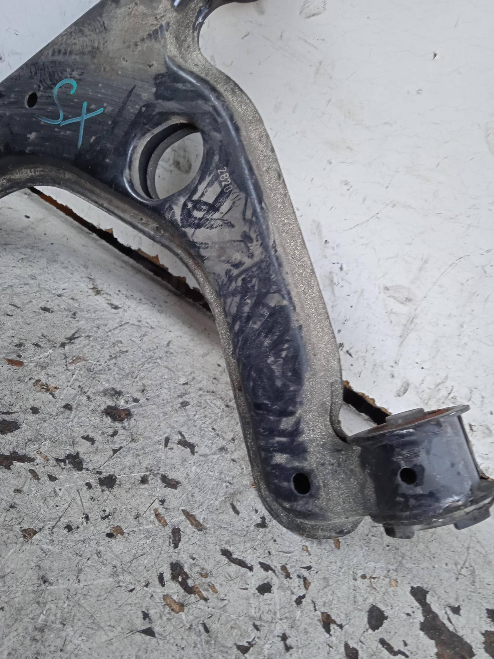 Braccio oscillante sosp. ant. sx.